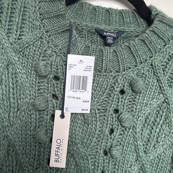 ❌sold on FB❌ Gorgeous buffalo sweater - Picture 2 of 4